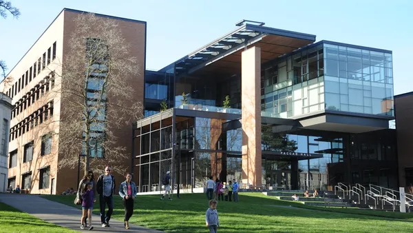 Almanya'da Doktora: Finanse Edilen Programlar Rehberi (2026)